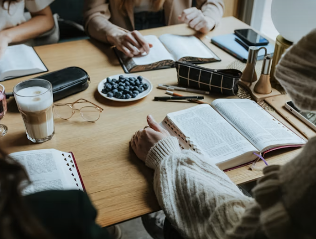 How to Grow a Church With Simple Invitations